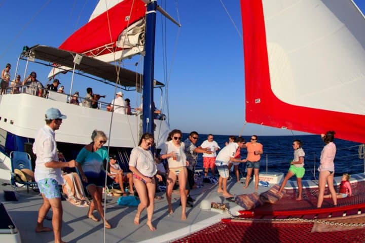 Sail & Snorkel Los Cabos: Santa María and Chileno Bay Discovery Cruise with Lunch photo 4