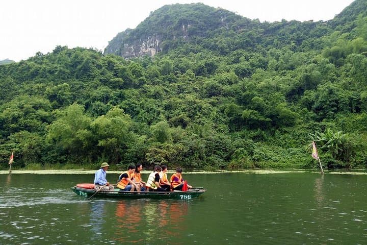 Full-Day Ninh Binh: Hoa Lu & Tam Coc Biking and Boat Tour from Hanoi photo 3