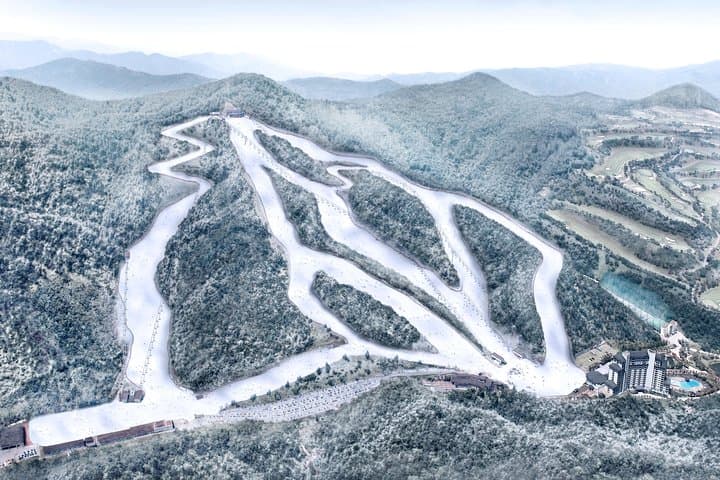 Elysian Gangchon Ski & Eobi Ice Valley Day Trip from Seoul photo 5