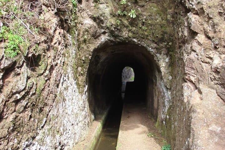 Vale das Mimosas Levada Walk: Machico's Easy 6.5 km Valley Trail