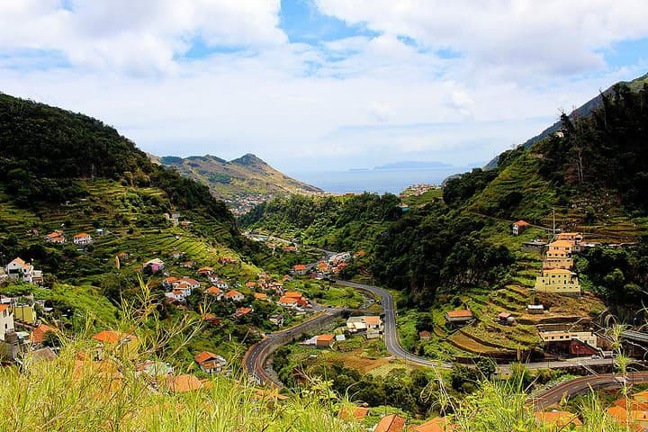 Vale das Mimosas Levada Walk: Machico's Easy 6.5 km Valley Trail photo 4