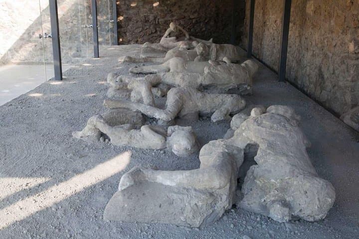 Naples to Sorrento Transfer with Pompeii & Mount Vesuvius: Full-Day Stopover photo 6