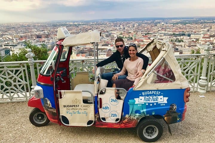 Budapest Romantic Tuk Tuk Tour: Private 2-Hour Danube & Gellért Hill Experience photo 2