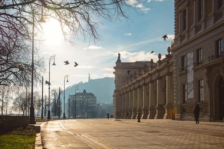 Budapest Romantic Tuk Tuk Tour: Private 2-Hour Danube & Gellért Hill Experience photo 6