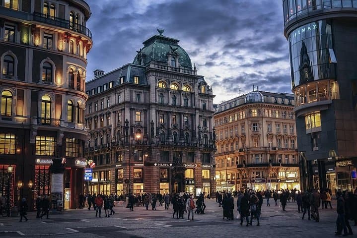 Prague to Vienna Private Transfer with Flexible Sightseeing Stops photo 6