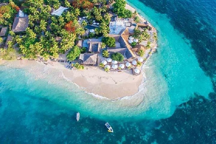 Castaway Island Day Cruise with Lunch: Mamanuca Snorkel & Beach Escape photo 1