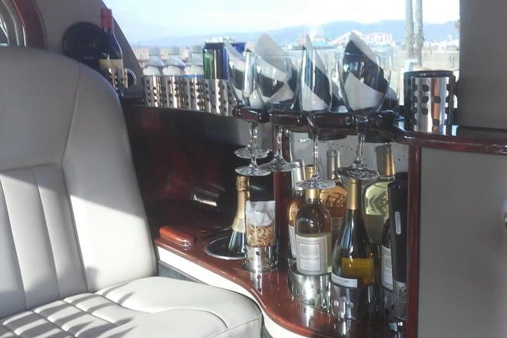 Explore Los Angeles in Style: Private 4-Hour Limo Tour of Venice, Beverly Hills & Santa Monica photo 3