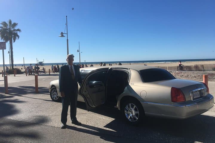 Los Angeles 6-Hour Private Limo Tour — Hollywood, Beaches & Custom Stops photo 3