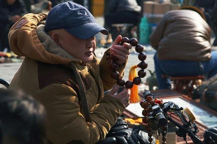 Private Shopping Tour at Panjiayuan Market — Beijing Antique Bazaar photo 4
