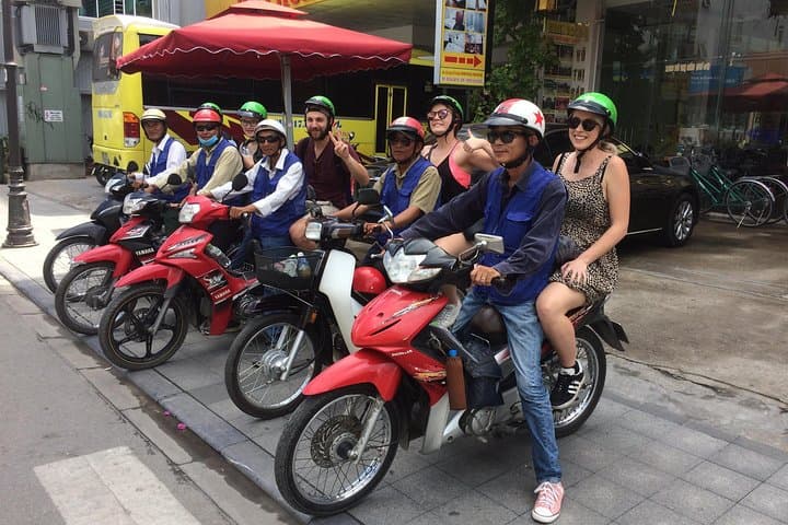 Night Bites of Hue: Walking, Cyclo & Motorbike Street Food Tour