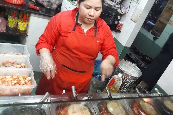 Night Bites of Hue: Walking, Cyclo & Motorbike Street Food Tour photo 5