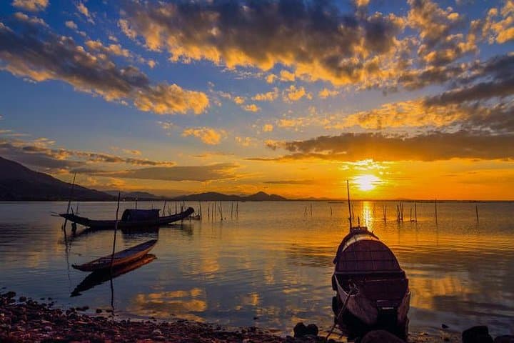 Tam Giang Lagoon Sunrise and Sunset Boat Tour from Hue photo 2