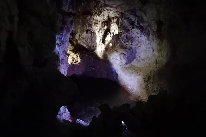 Caves, Springs & Salt Pans Day Tour from Nazaré — Serra d'Aire to Rio Maior photo 3