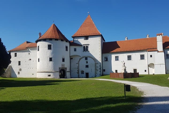 Private Day Trip from Zagreb to Trakošćan Castle and Baroque Varaždin photo 5