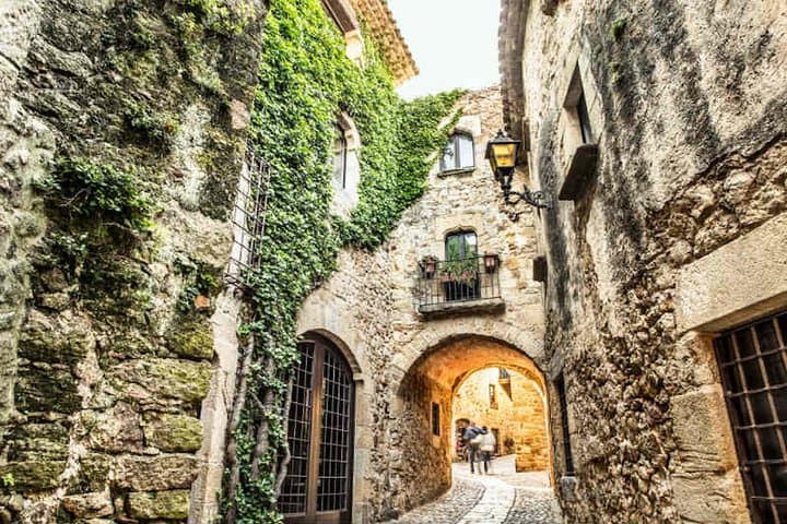 Three Medieval Gems & Local Lunch Private Tour from Barcelona photo 3
