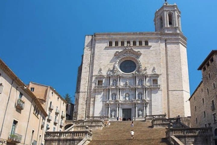 Three Medieval Gems & Local Lunch Private Tour from Barcelona photo 4