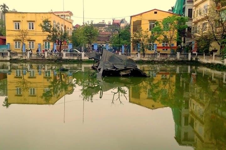 Hanoi Private Motorbike Sightseeing & Street Food Tour (4-hour) photo 4