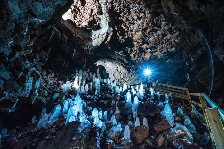 Silver Circle: Lava Cave, Hraunfossar & Icelandic Horses Day Tour photo 3