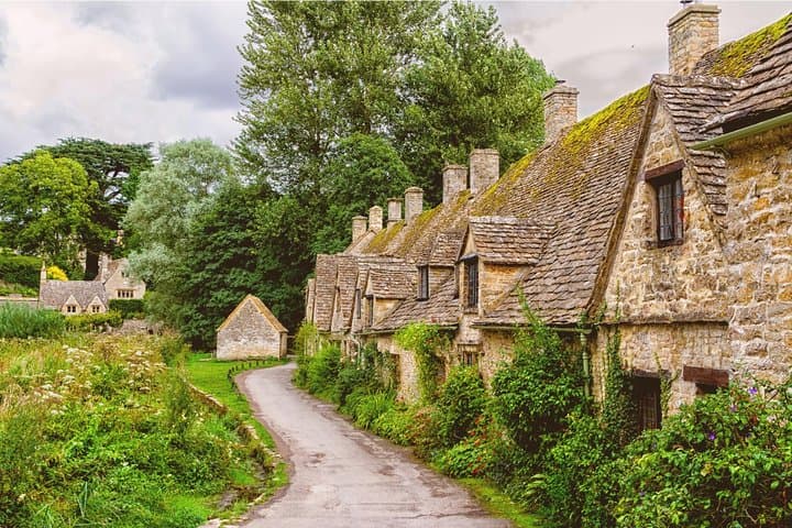 Cotswolds, Stratford & Oxford Day Tour from London — Small-Group Villages and Shakespeare Sights photo 3