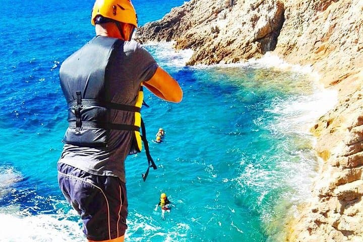 Coasteering in Chia: Guided Coastal Adventure from Pinus Village photo 6