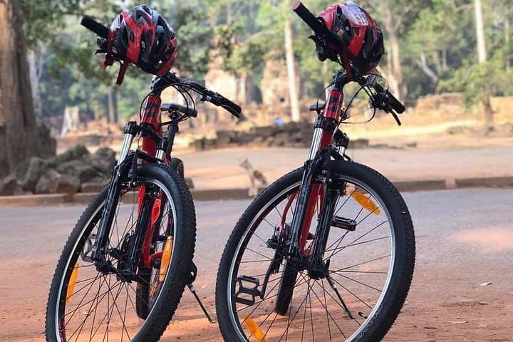 Siem Reap Countryside Cycling: Private 15km Off-Road & Sunset Ride photo 3