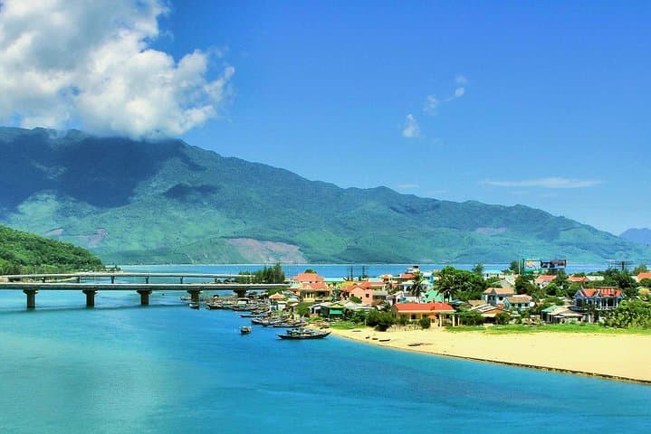 Hue to Hoi An by Motorbike: Hai Van Pass Scenic Transfer photo 4
