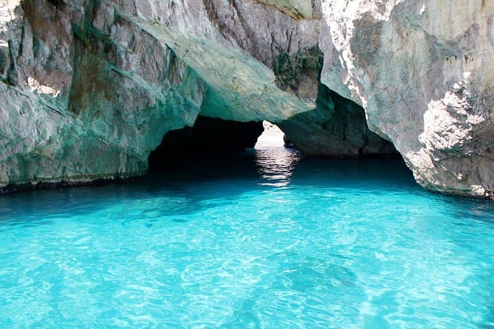 Capri Boat Tour from Positano: Day Trip with Lunch, Drinks & Swim photo 4