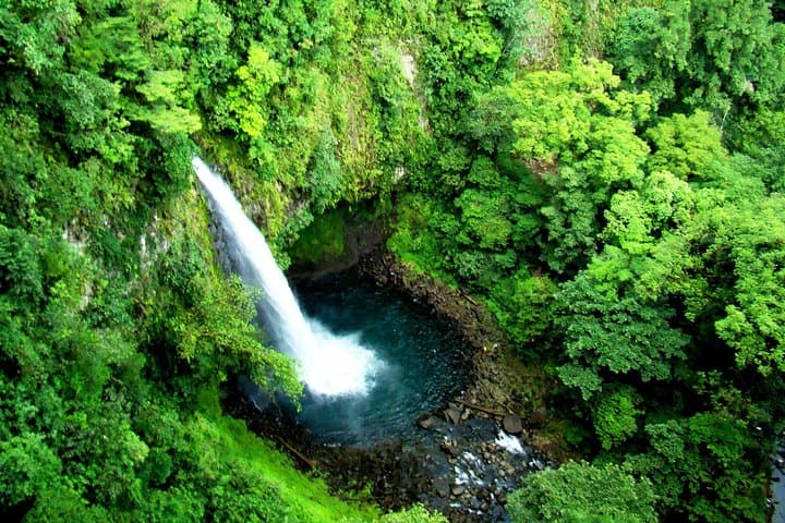 Soaring Over La Fortuna Waterfall: A Zipline Adventure in Costa Rica’s Rainforest