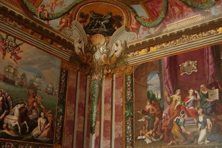 Private Windsor Castle and Hampton Court Palace Day Tour from London photo 5