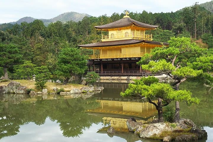 Early-Riser Kyoto Platinum Walking Tour: Beat the Crowds at Fushimi Inari & Arashiyama photo 2