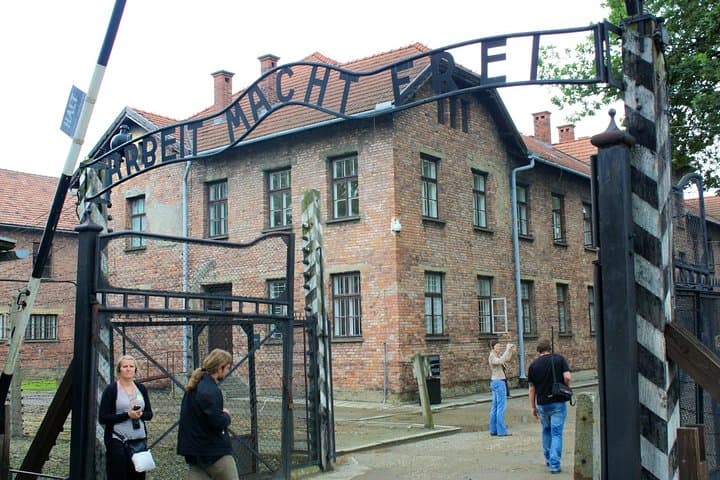 Private Day Trip from Prague to Auschwitz-Birkenau Memorial