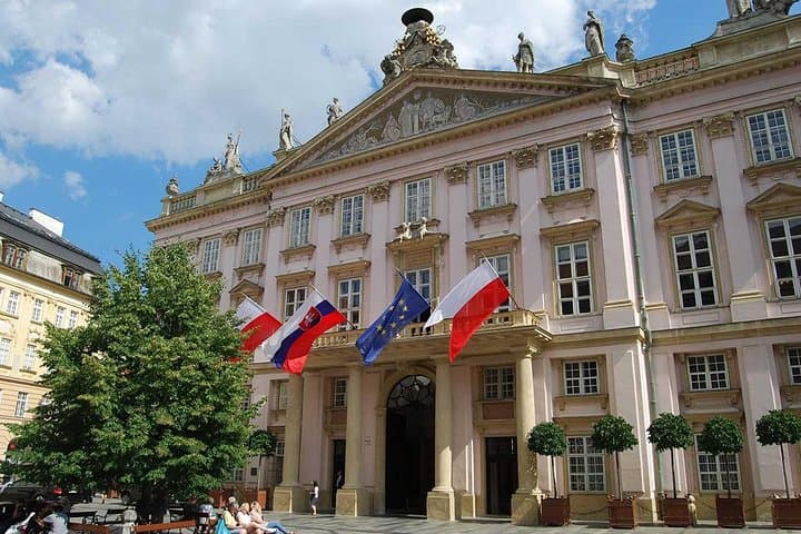 Prague to Bratislava: Private Full-Day Tour to Bratislava Castle & Devin photo 2
