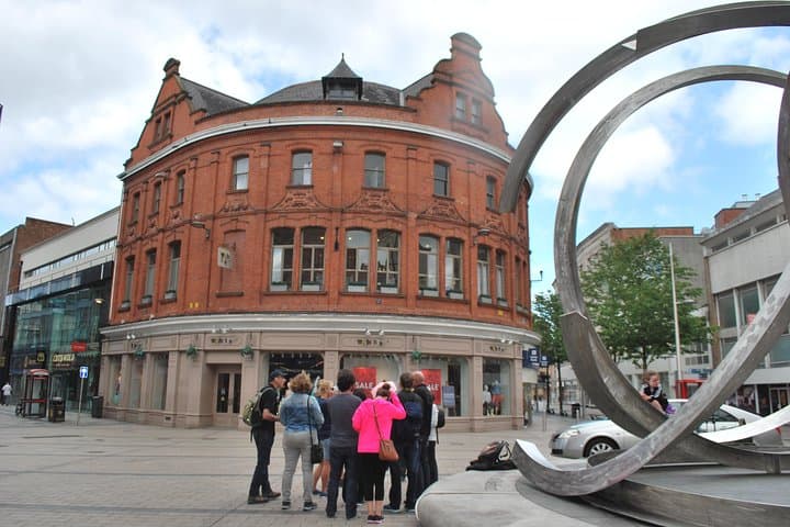 Belfast Troubles Walking Tour: City Centre History & Path to Peace photo 2