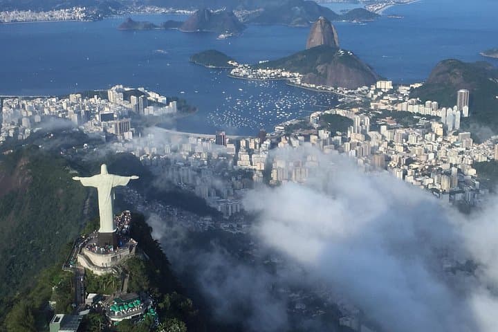 Private Custom Rio de Janeiro City Tour: Sugarloaf, Christ and Beaches photo 6