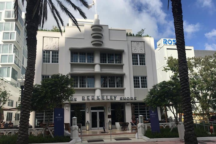 Classic Car Cruise Through Miami: Art Deco, Wynwood & Little Havana in 4 Hours photo 4