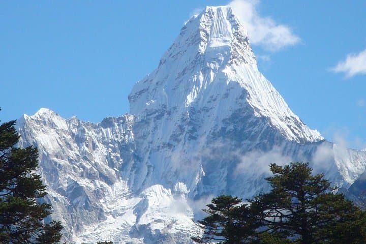 15-Day Mt. Everest Base Camp Trek: Classic High-Altitude Trek to Everest Base Camp and Kala Patthar photo 3