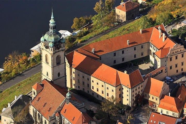Melnik Chateau Day Trip from Prague: Castle, Cellars & Wine Tasting