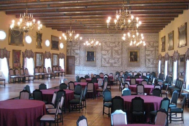 Melnik Chateau Day Trip from Prague: Castle, Cellars & Wine Tasting photo 2