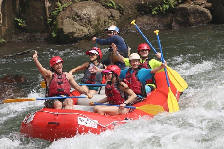 Balsa River Class II-III Whitewater Rafting from La Fortuna photo 5