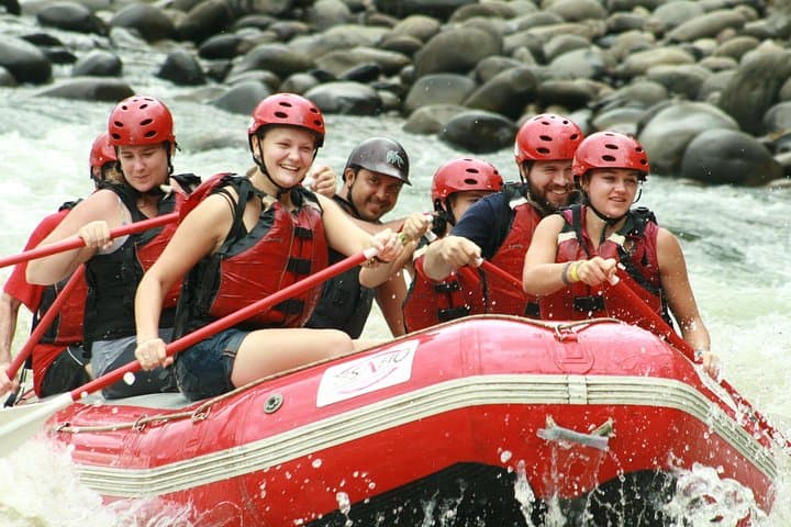 Balsa River Class II-III Whitewater Rafting from La Fortuna photo 6