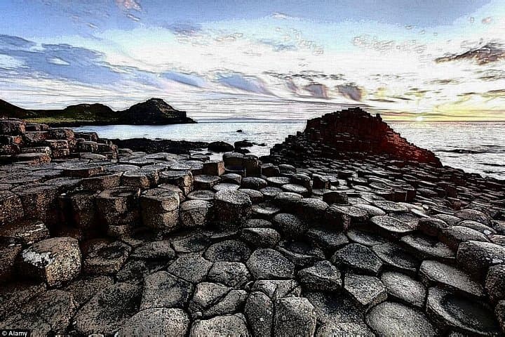 Luxury Private Tour: Giants Causeway, Carrick-a-Rede & Game of Thrones Coast from Belfast photo 1