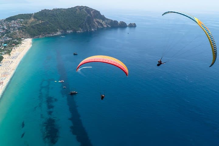 Tandem Paragliding Over Alanya: Flight From the Taurus to Cleopatra Beach photo 2