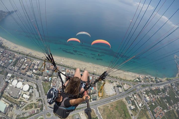 Tandem Paragliding Over Alanya: Flight From the Taurus to Cleopatra Beach photo 4