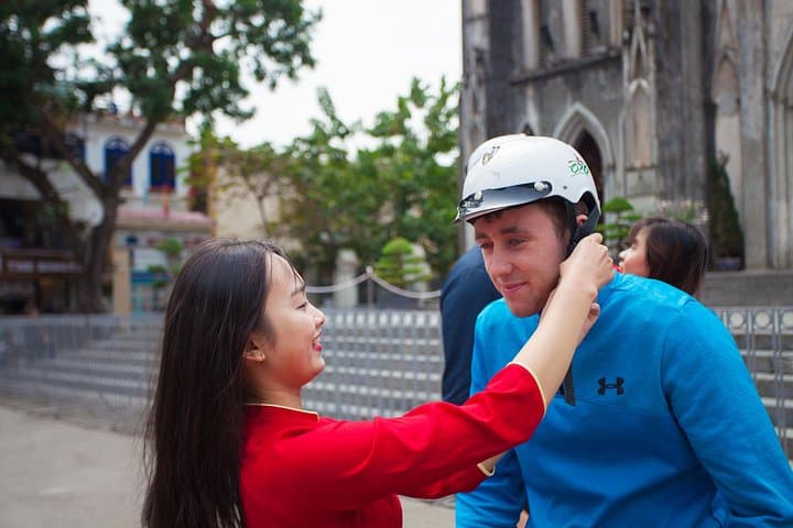 Motorbike to Bat Trang Pottery Village: Hands-On Ceramic Workshop from Hanoi photo 3
