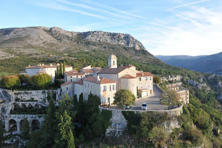 West Coast & Countryside Private Tour: Cannes, Antibes, Grasse and Medieval Villages