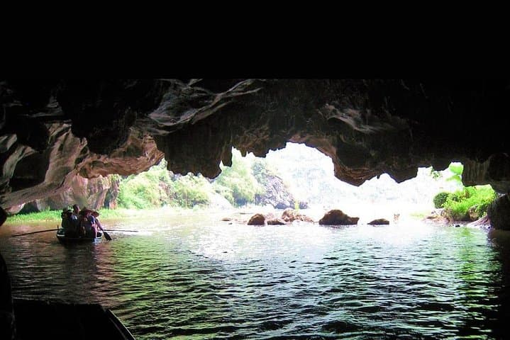 Northern Vietnam 5-Day Hanoi and Halong Bay Tour — 4 Nights of City Sights and Cruise photo 2