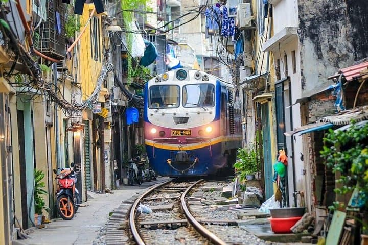 Hanoi City Tour: Tran Quoc Pagoda, Ho Chi Minh Complex & Old Quarter Experience photo 1