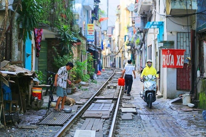 Hanoi City Tour: Tran Quoc Pagoda, Ho Chi Minh Complex & Old Quarter Experience photo 3