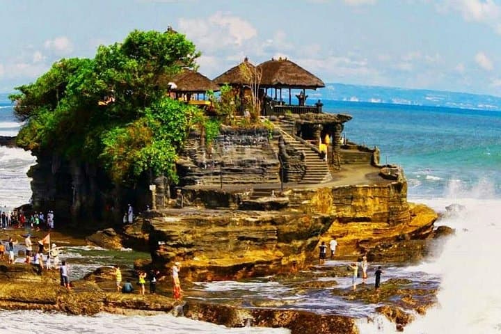 8-Day North to East Bali Adventure: Rice Terraces, Volcanoes & Temples photo 3