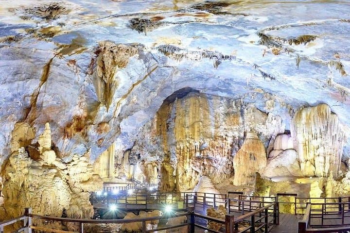 Paradise Cave & Dark Cave Tour, Phong Nha — Caving, Zipline and Mud Baths photo 3